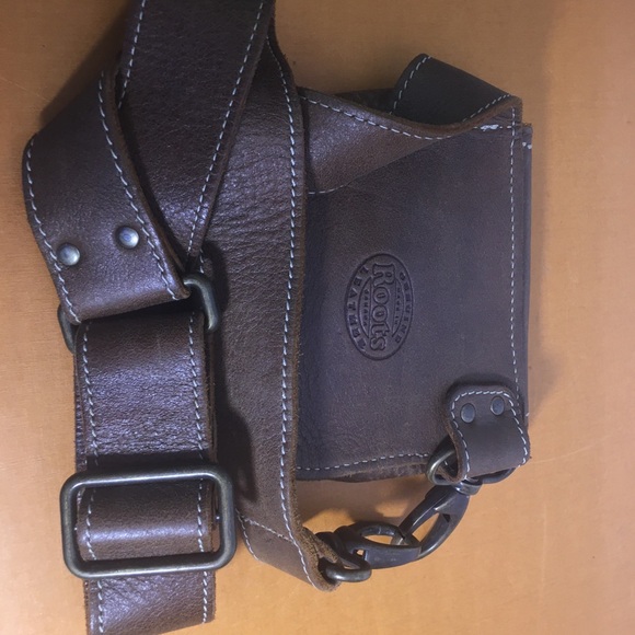 Roots Belt Bag in Brown Leather - Picture 2 of 5